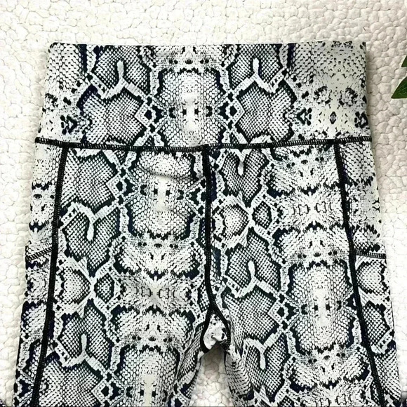 High Waisted Yoga Pants V Cross Waist Side Pocket Tummy Control Workout Legging - Picture 10 of 16